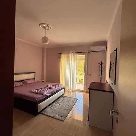 Lora Vlorë